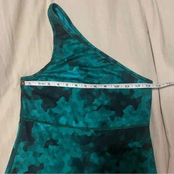 Lululemon Asymmetrical Single-Shoulder Meshed Up Tank Size S - Picture 4 of 6